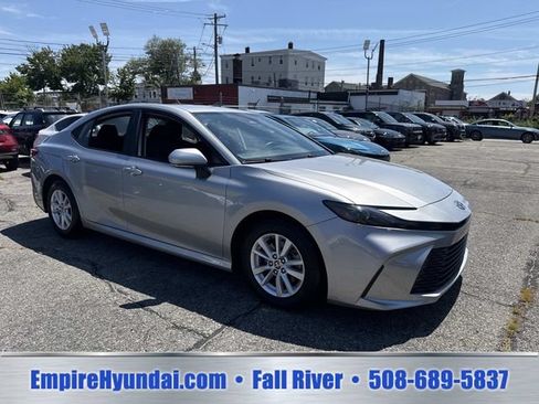 Used 2025 Toyota Camry LE FWD image 2