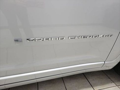 Certified 2024 Jeep Grand Cherokee L Overland w/ Trailer Tow Package AWD/4WD image 26