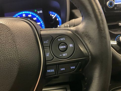 Used 2022 Toyota Corolla XSE FWD image 18