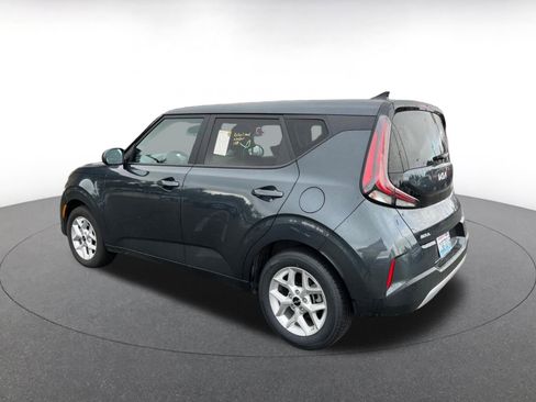Used 2025 Kia Soul LX w/ LX Technology Package image 5