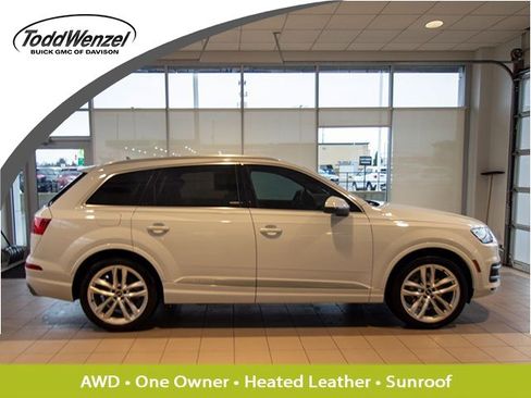 Used 2018 Audi Q7 3.0T Prestige image 1