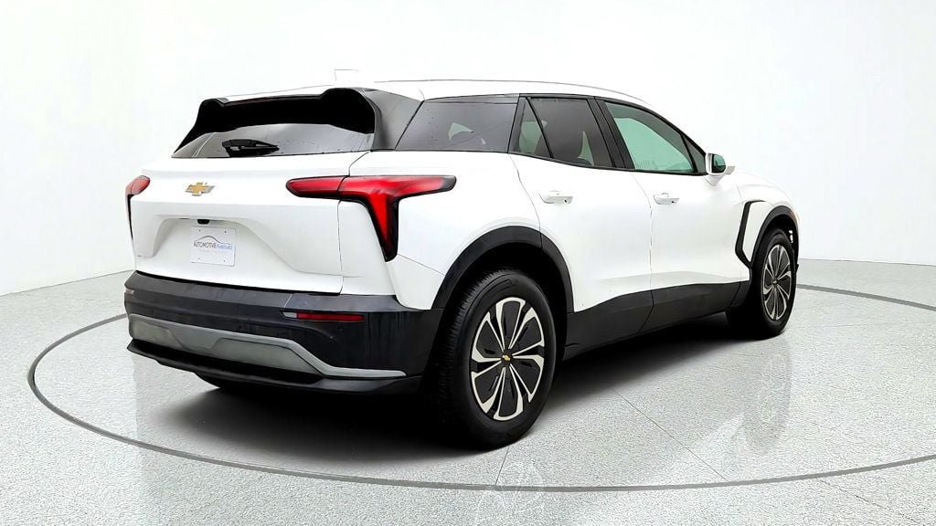 Used 2025 Chevrolet Blazer EV LT AWD/4WD image 5