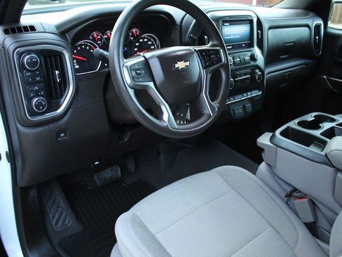 Used 2020 Chevrolet Silverado 1500 LT image 13
