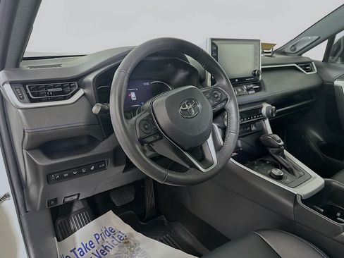 Used 2022 Toyota RAV4 XSE AWD/4WD image 9