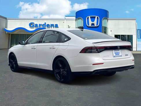 Used 2025 Honda Accord Sport image 4