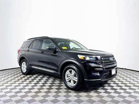 Used 2020 Ford Explorer XLT w/ Comfort Package image 10