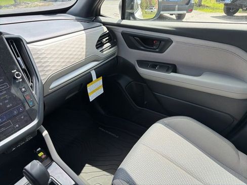 Used 2025 Subaru Forester Premium AWD/4WD image 27