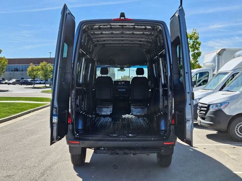New 2025 Mercedes-Benz Sprinter 2500 image 29