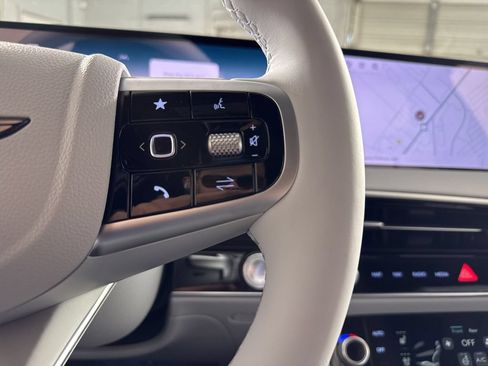 New 2026 Genesis GV70 2.5T Advanced AWD/4WD image 24