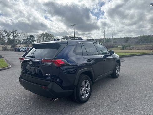 Used 2025 Toyota RAV4 XLE w/ Convenience Package image 5