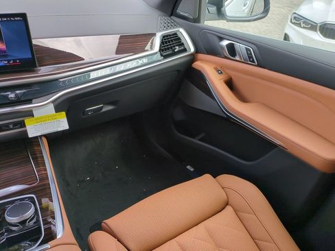 New 2026 BMW X5 xDrive40i w/ Premium Package AWD/4WD image 17