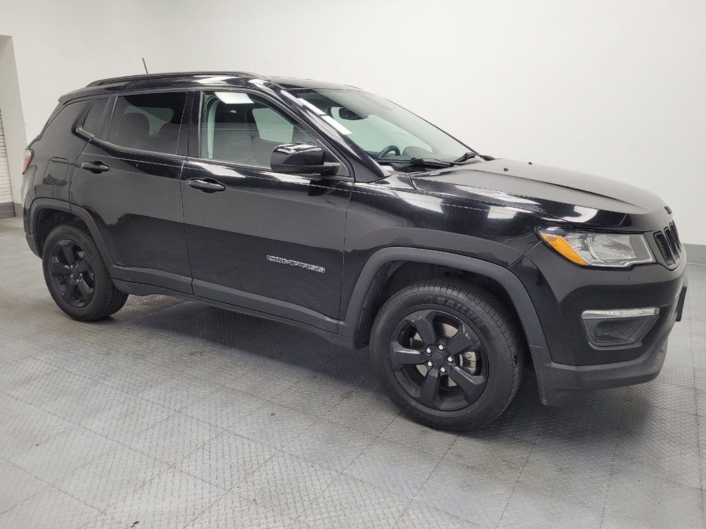 Used 2017 Jeep Compass Latitude w/ Popular Equipment Group AWD/4WD image 11