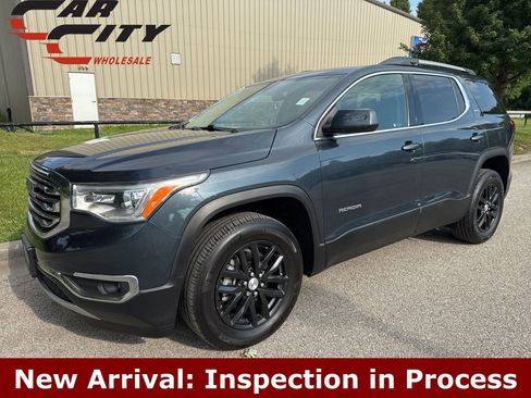 Used 2019 GMC Acadia SLT w/ LPO, Floor Liner Package AWD/4WD image 1