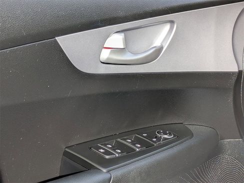 Used 2024 Kia Forte LXS image 13