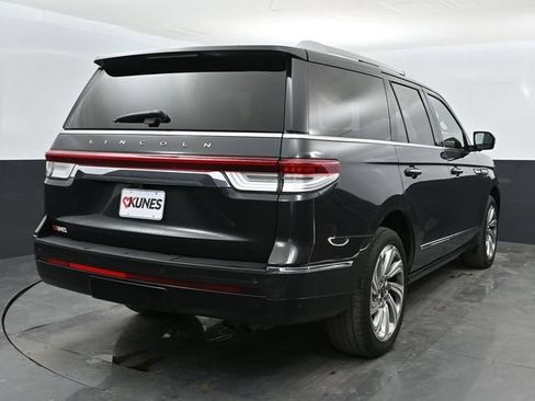 Used 2023 Lincoln Navigator Reserve AWD/4WD image 6