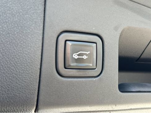 Used 2023 Cadillac XT5 Premium Luxury w/ Technology Package FWD image 32