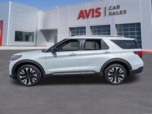 Used 2025 Ford Explorer Platinum w/ LUX Leather Package image 10