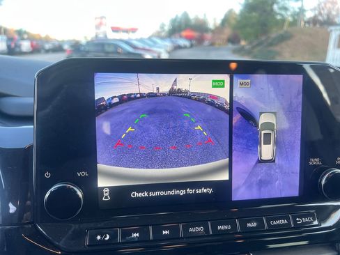 New 2025 Nissan Pathfinder SL w/ Lighting Package (N92) image 21