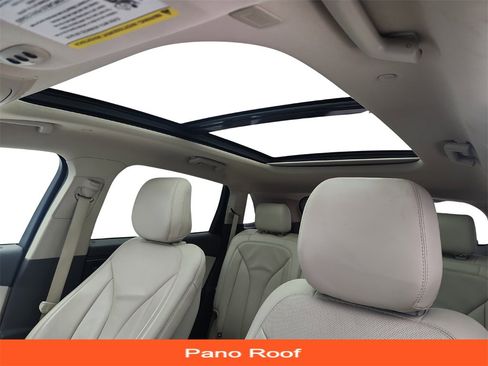 Used 2020 Lincoln Nautilus Reserve image 12