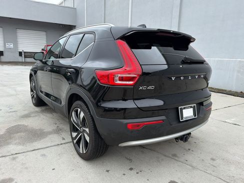 Used 2023 Volvo XC40 B4 Ultimate w/ Protection Package Premier FWD image 3