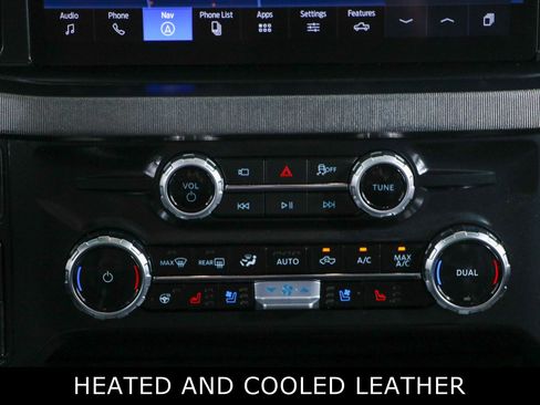 Used 2025 Ford F450 Platinum w/ FX4 Off-Road Package AWD/4WD image 22