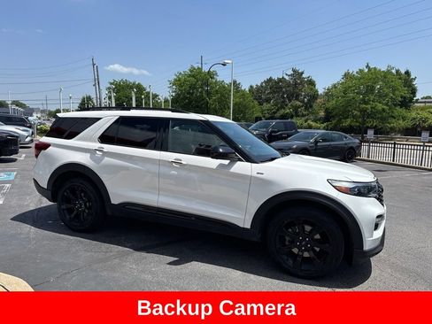 Used 2023 Ford Explorer ST-Line w/ Class IV Trailer Tow Package AWD/4WD image 8