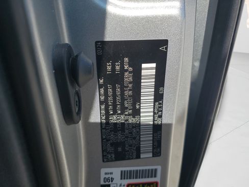 Used 2024 Toyota Sienna XLE FWD image 24