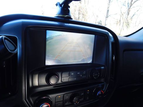 Used 2018 Chevrolet Silverado 1500 LT w/ Redline Edition image 6