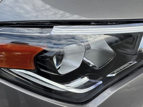 Used 2020 Mercedes-Benz CLA 250 image 10