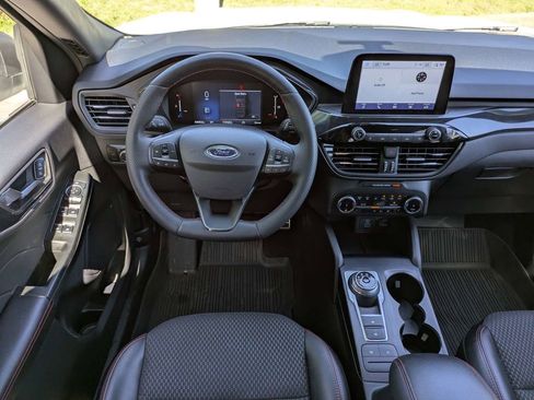 Used 2023 Ford Escape ST-Line AWD/4WD image 18