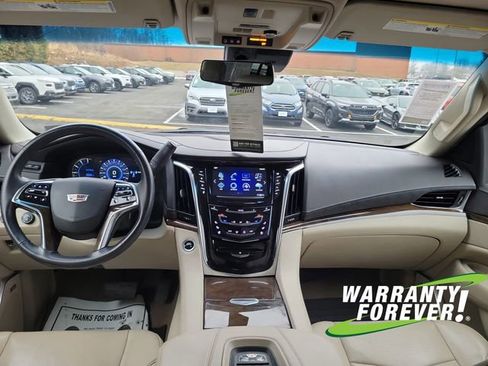 Used 2018 Cadillac Escalade Premium Luxury image 10