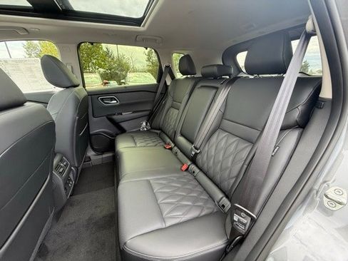 New 2026 Nissan Rogue Platinum w/ Platinum Premium Package image 15