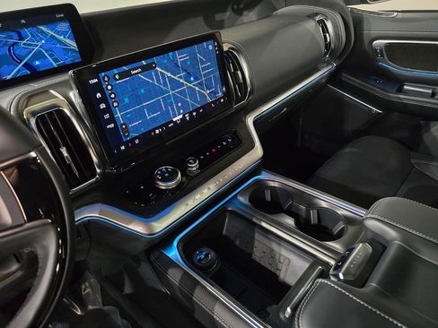 New 2025 Ford Expedition Platinum w/ Stealth Performance Package image 28