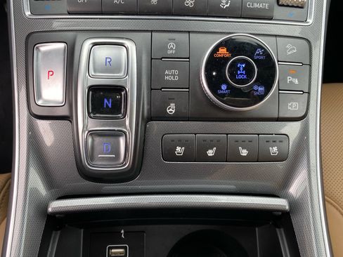 Used 2023 Hyundai Santa Fe Calligraphy image 12