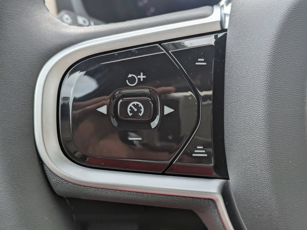 Certified 2026 Volvo XC90 B6 Ultra AWD/4WD image 28