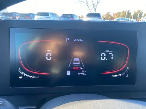 Certified 2024 Kia Sportage LX image 11