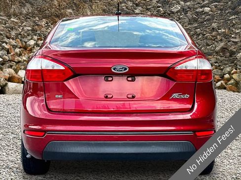 Used 2016 Ford Fiesta SE FWD image 4