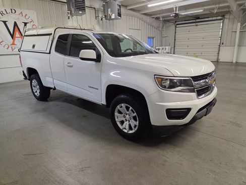 Used 2020 Chevrolet Colorado LT w/ Safety Package image 10