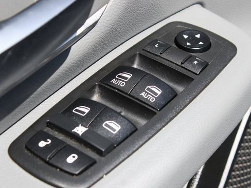 Used 2019 RAM 1500 Big Horn image 14