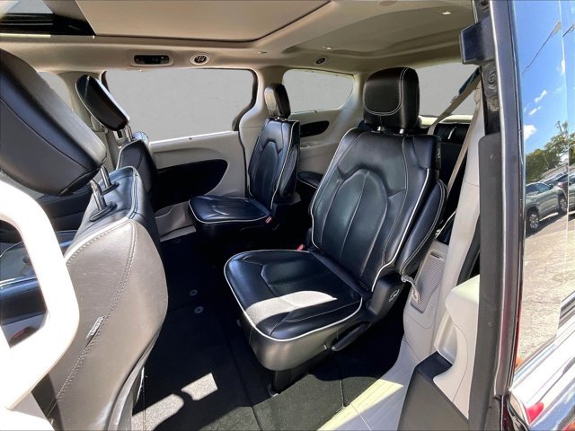 Used 2022 Chrysler Pacifica Limited FWD image 28