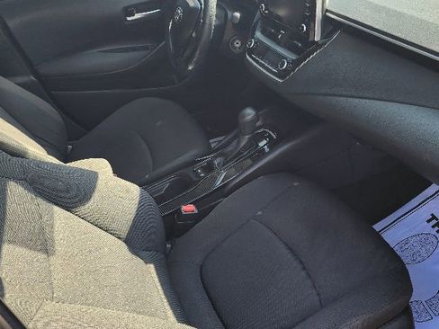 Used 2020 Toyota Corolla LE image 14