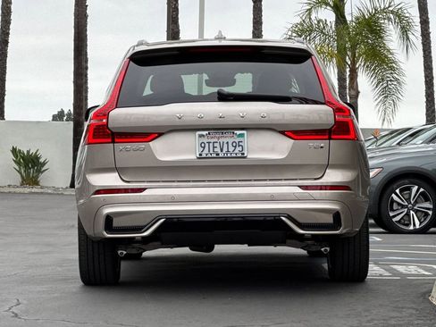 Certified 2025 Volvo XC60 T8 Plus w/ Protection Package Premier AWD/4WD image 4