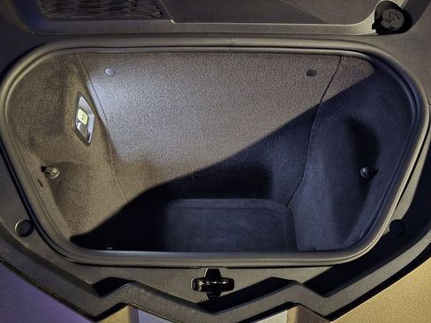 Used 2020 Chevrolet Corvette Stingray Coupe w/ Engine Appearance Package image 16