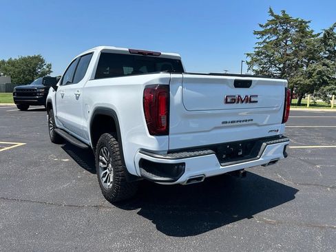 Used 2023 GMC Sierra 1500 AT4 w/ AT4 Premium Package AWD/4WD image 4