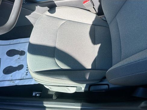 New 2025 Kia K4 LXS image 18