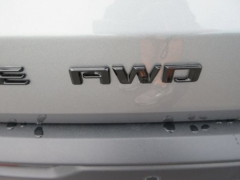 New 2026 Chevrolet Traverse Z71 w/ Driver Confidence Package AWD/4WD image 11