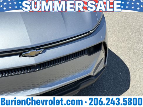 New 2026 Chevrolet Equinox EV LT FWD image 42