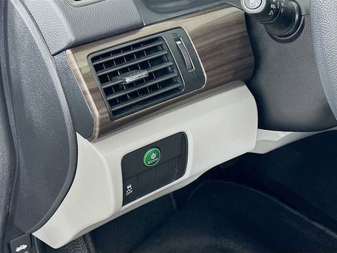 Used 2017 Honda Accord EX image 10