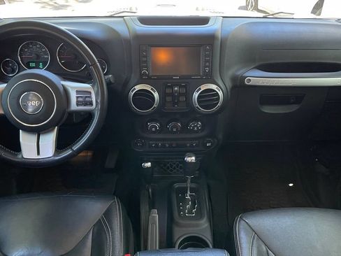 Used 2017 Jeep Wrangler Unlimited Sahara w/ Quick Order Package 24E Chief AWD/4WD image 4