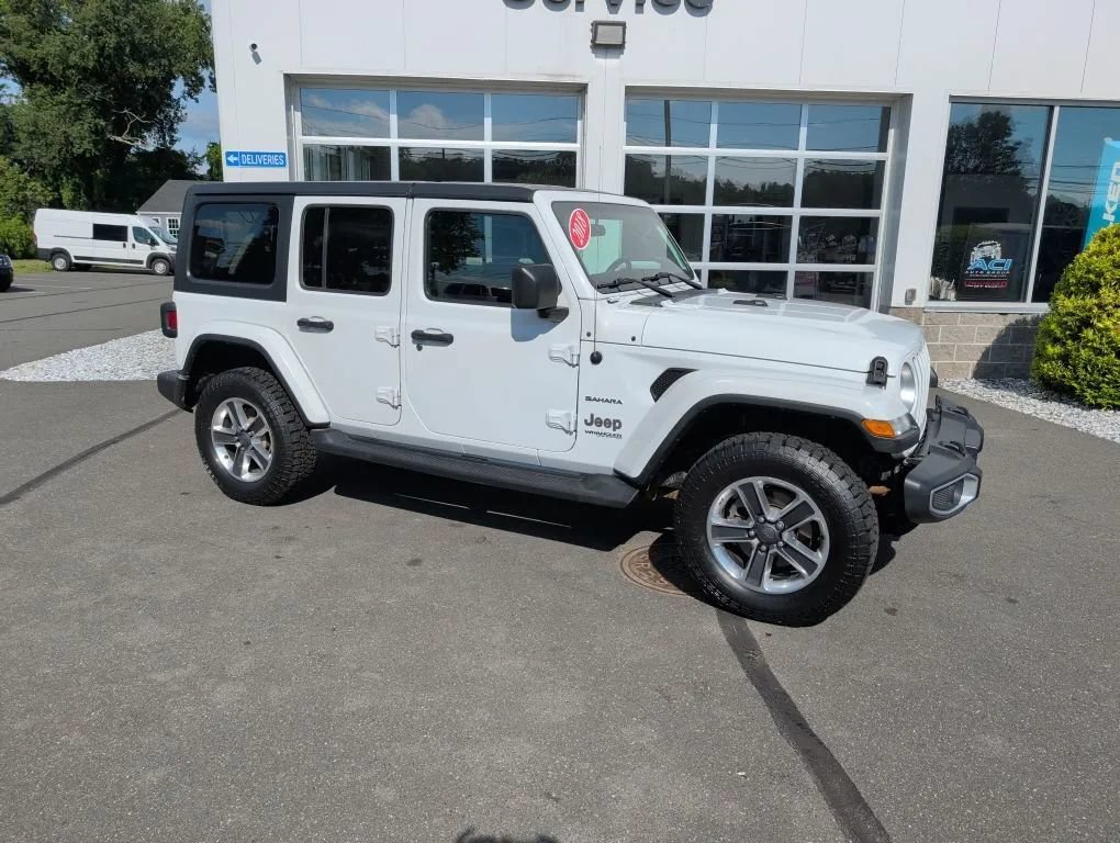 Used 2018 Jeep Wrangler Unlimited Sahara AWD/4WD image 7